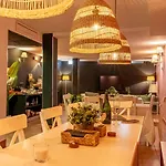 I Am La And Bed and Breakfast *