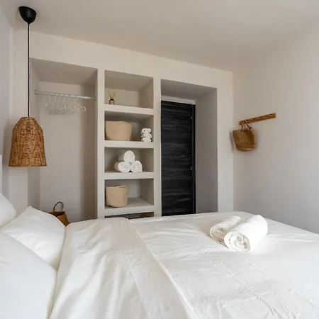 I Am La And Bed & Breakfast