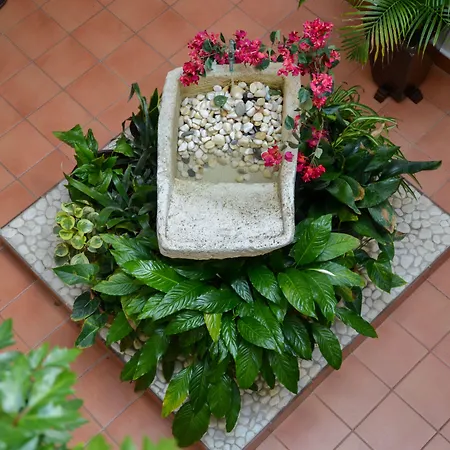 I Am La And Bed & Breakfast