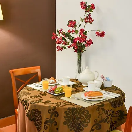 I Am La And Bed & Breakfast *