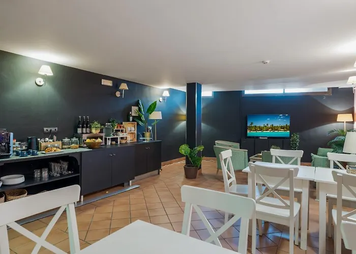 I Am La And Benalmádena