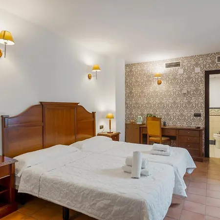 I Am La And Bed & Breakfast Benalmádena