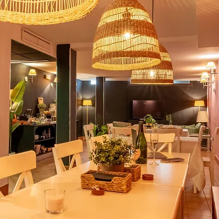 I Am La And Bed & Breakfast *